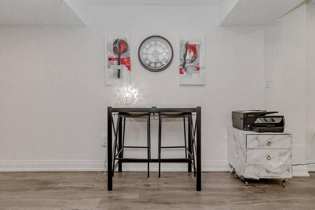 Luxury Basement Apartment In Oakville Zewnętrze zdjęcie