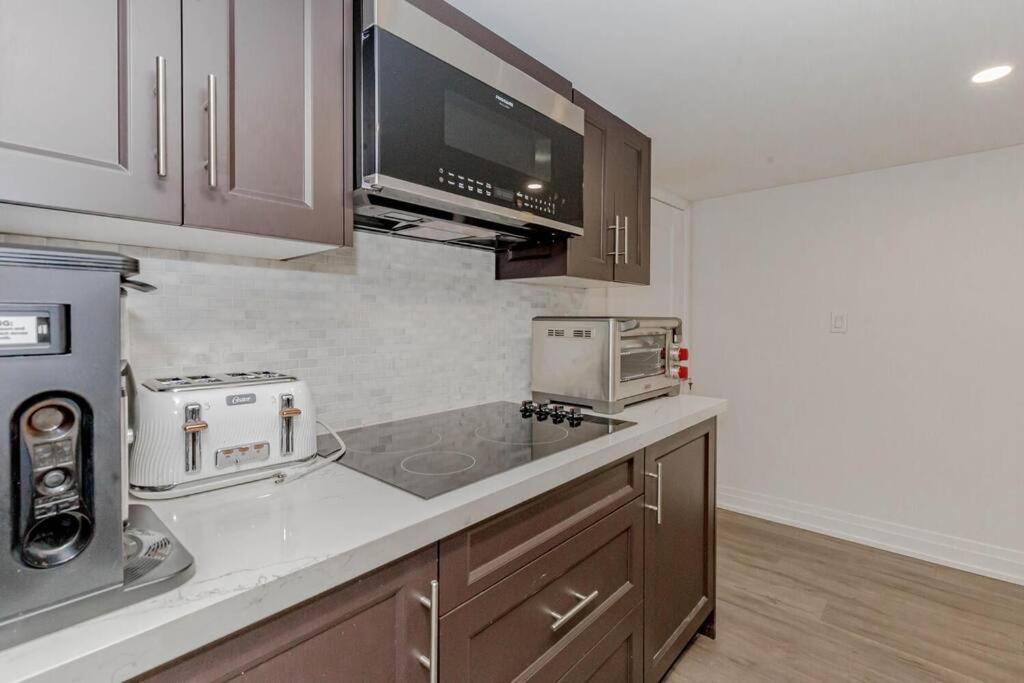 Luxury Basement Apartment In Oakville Zewnętrze zdjęcie