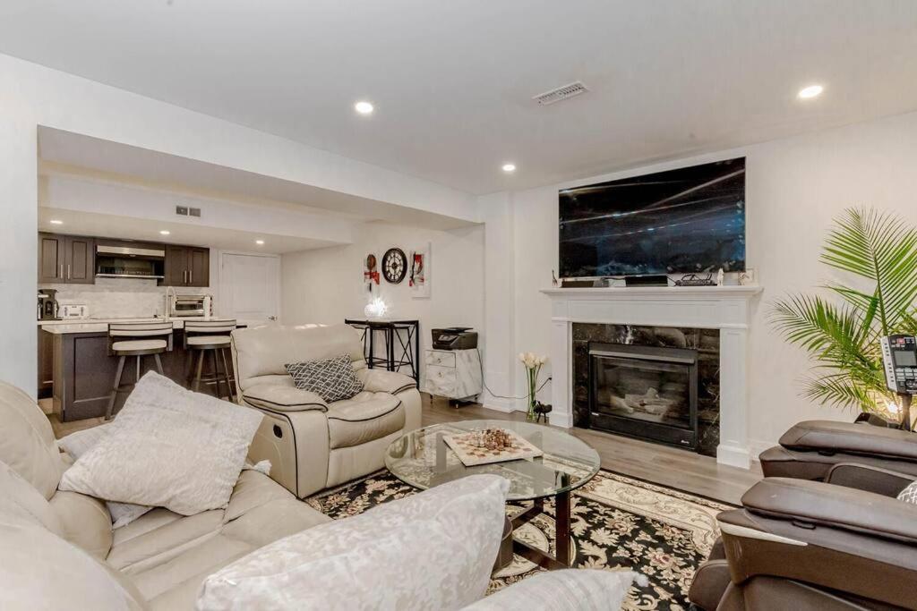 Luxury Basement Apartment In Oakville Zewnętrze zdjęcie